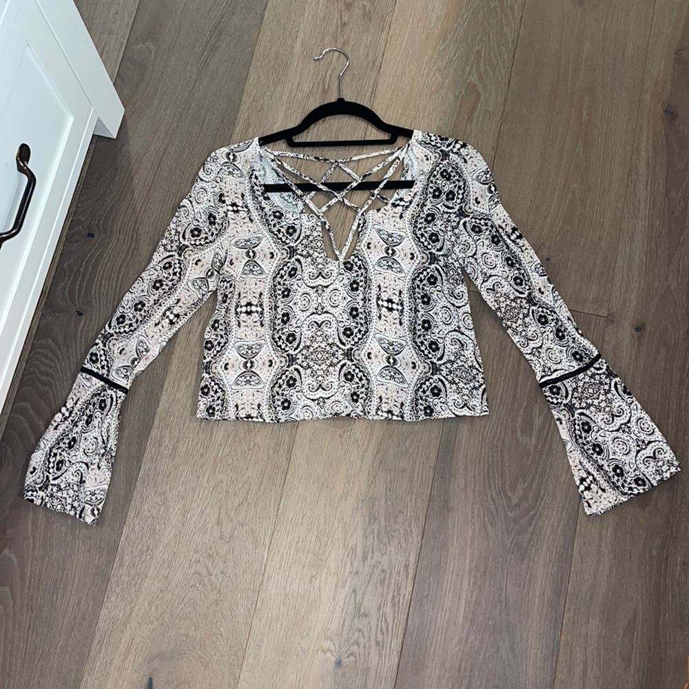 Kendall + Kylie top size medium